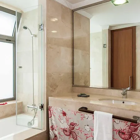 Villa Salobre 6 *